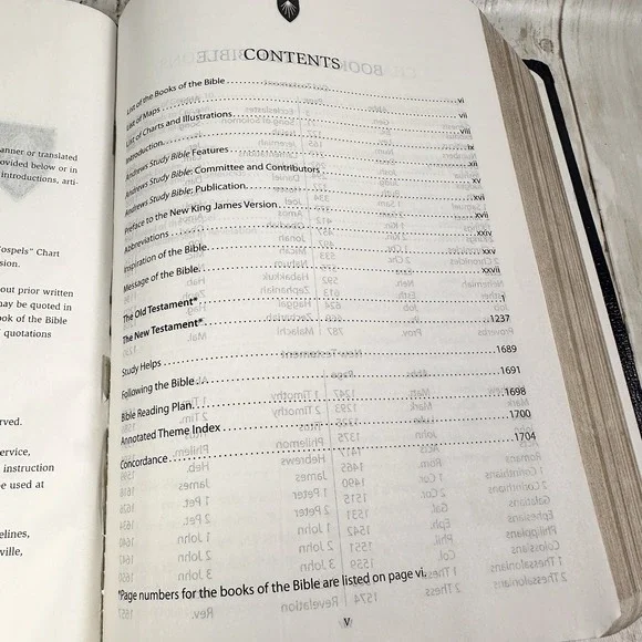 Andrews Study Bible NKJV 2010 Andrews University Press Dark Blue Light Wear - Picture 7 of 16